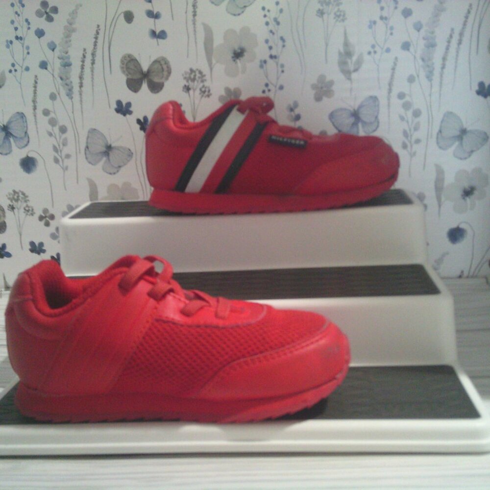 Belcourt Jog Red Tommy Hilfiger Size 8